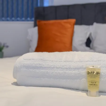 Newly Refurbished Headingley Free Parking - Pass The Keys Апартаменти Лідс