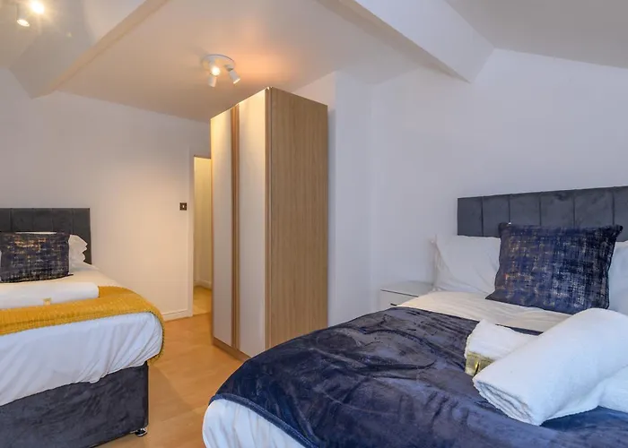 Newly Refurbished Headingley Free Parking - Pass The Keys Leeds (West Yorkshire)