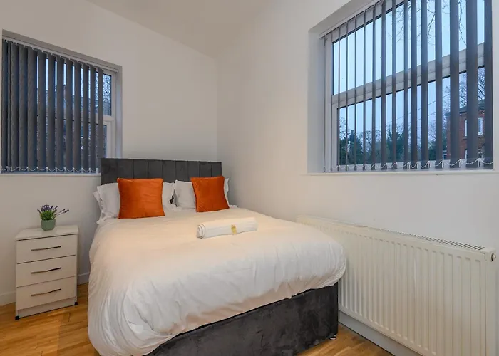 Newly Refurbished Headingley Free Parking - Pass The Keys Апартаменти