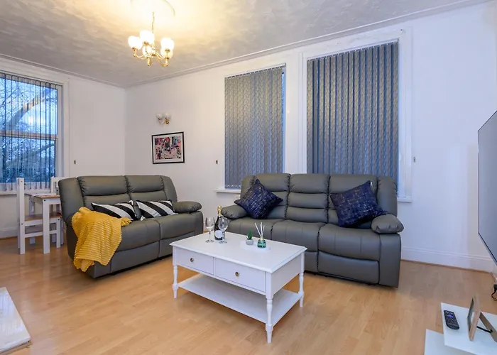 Апартаменти Newly Refurbished Headingley Free Parking - Pass The Keys