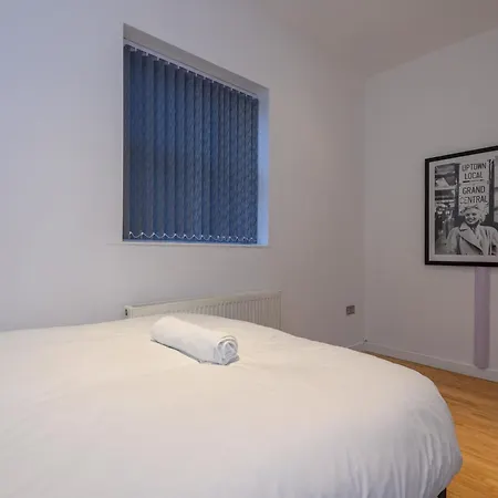 Newly Refurbished Headingley Free Parking - Pass The Keys * Leeds (West Yorkshire)