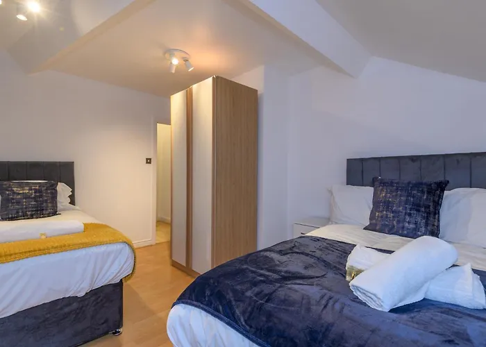 Newly Refurbished Headingley Free Parking - Pass The Keys Leeds (West Yorkshire)